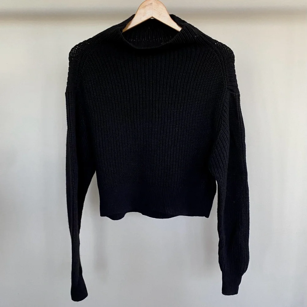Aritzia Wilfred 100% merino wool waist turtleneck sweater. 🖤 - Picture 6 of 8
